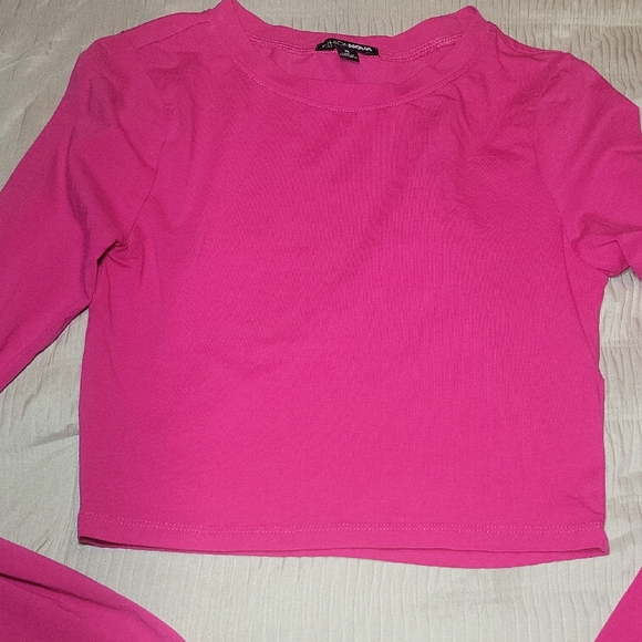 Fashion Nova Tops - Fashion Nova Fuchsia Long Sleeve Crop Top